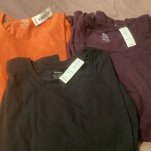 Soft-Washed Crew-Neck T-Shirt for Men.  New with tags.